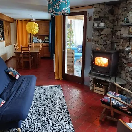 L'aussoyenne Apartment *